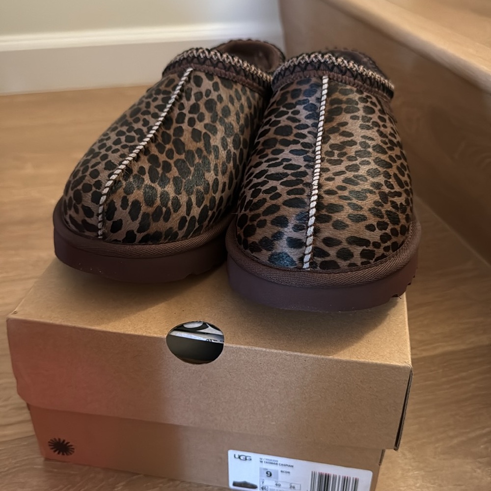 UGG Tasman Caspian Slippers Slides Shoes Burnt Cedar New in Box NIB Women - Picture 1 of 10